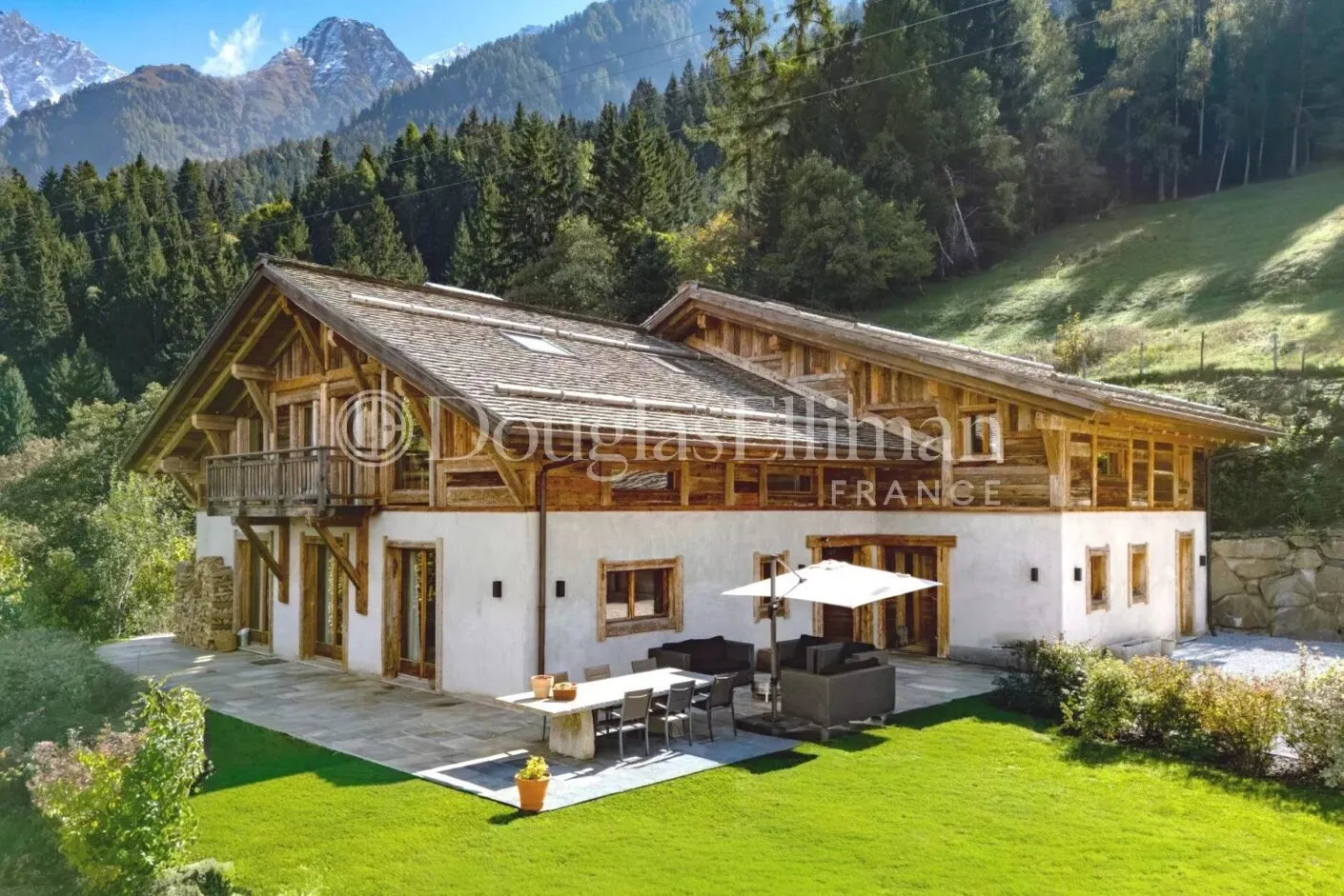Image - LES HOUCHES – A beautifully finished, traditional farmhouse