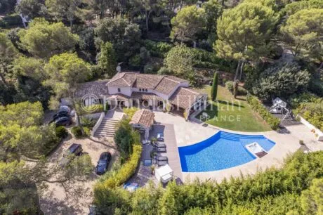Image - MOUGINS – Luxurious villa in Parcs de Mougins - Picture n°1