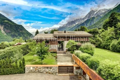 Image - LES HOUCHES – Chalet contemporain de 4/5 chambres - Image nᵒ1
