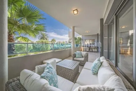 Image - CAP D&rsquo;ANTIBES – Appartement 3 pièces avec vue sur la mer - Image nᵒ1