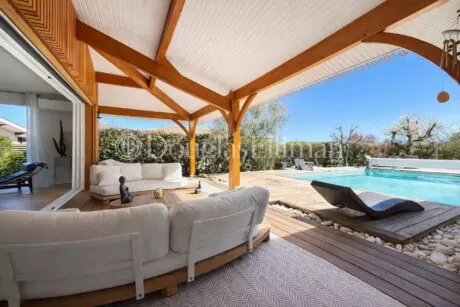 Image - Contemporary 6-Room House with Pool in Mérignac - Picture n°1