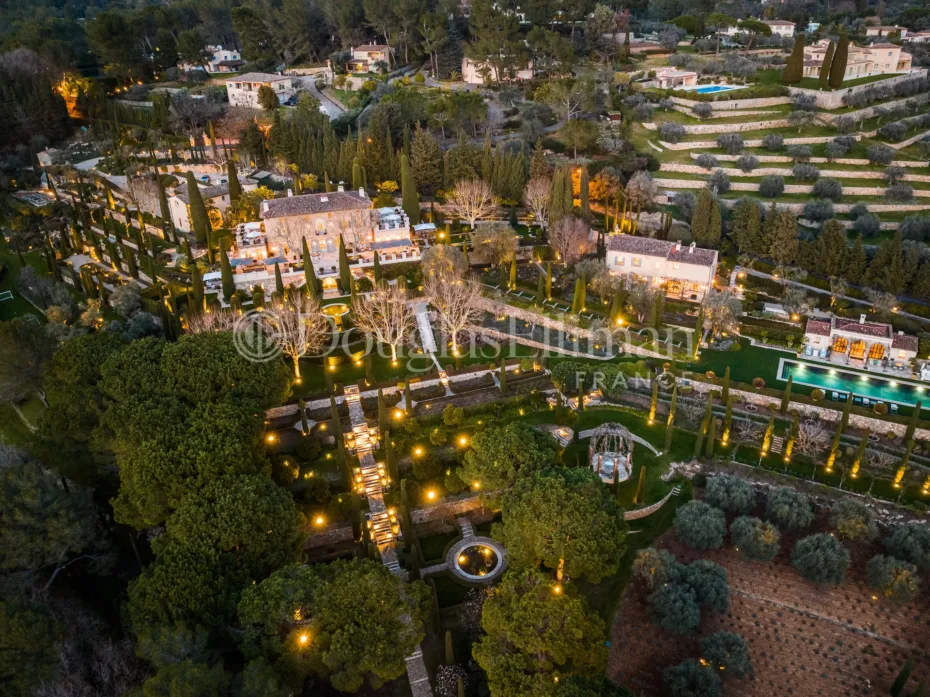 Image - Le Manoir