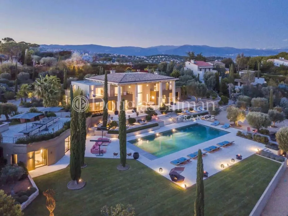 Image - SUPER-CANNES – Superbe villa avec piscine et vue mer