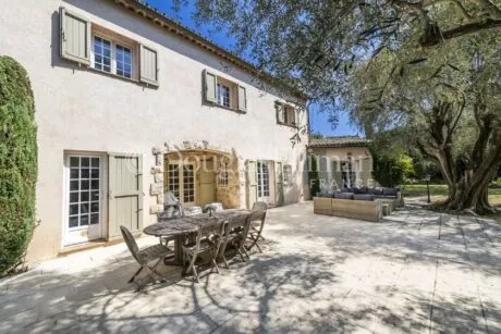 Image - MOUGINS – Charming Villa in the Prestigious Hameau de Guillet - Picture n°1