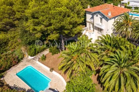 Image - ANTIBES – Superb renovated Belle Epoque villa - Picture n°1