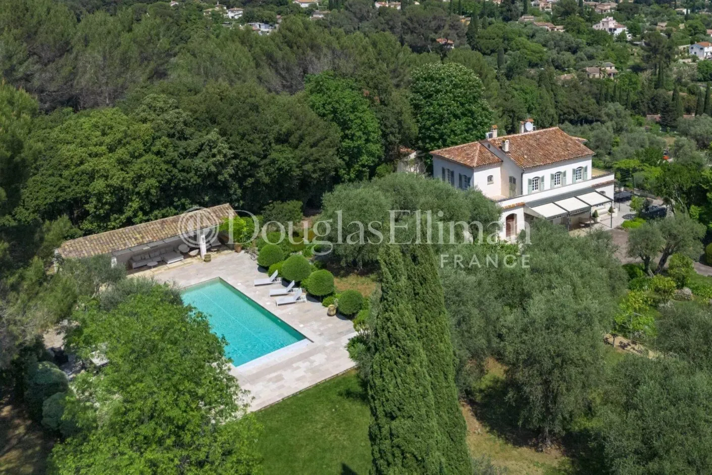 Image - GRASSE – Une demeure de parfumeur avec piscine et vue