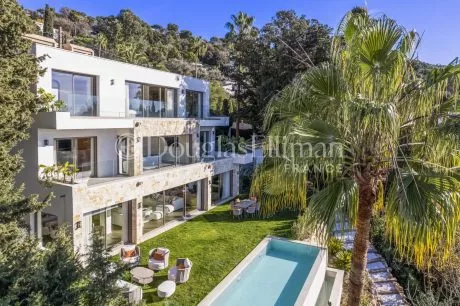 Image - LE CANNET – Villa d’Exception avec Vue Panoramique sur la Méditerranée et la Baie de Cannes - Image nᵒ1