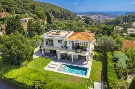 Image - CANNES – Villa moderne sur les hauteurs avec vue mer - Image nᵒ1