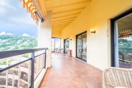 Image - MOUGINS – An elegant Penthouse with Panoramic Views - Picture n°1