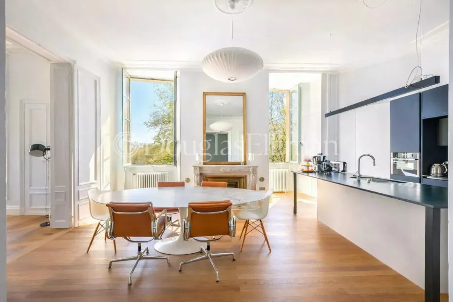 Image - BORDEAUX – PLACE DES QUINCONCES – Appartement de 160 m² avec ascenseur