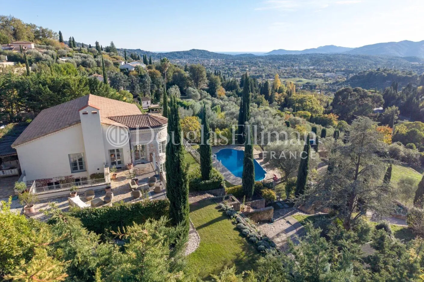 Image - PLASCASSIER – Élégante Bastide en Pierre avec Vue Panoramique et Espaces Extérieurs d’Exception