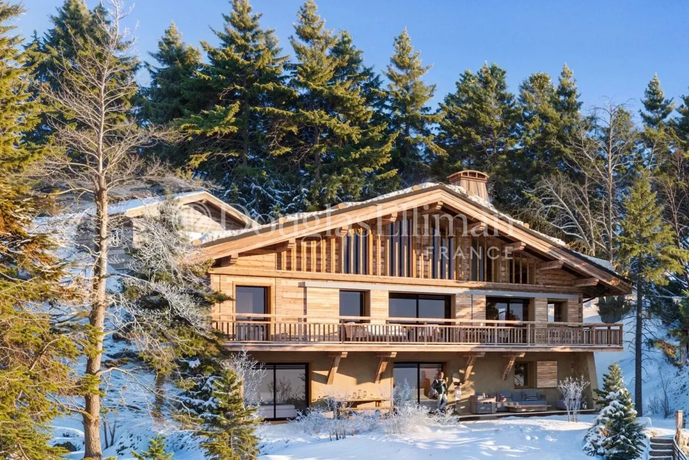 Image - MEGEVE – Demi-chalet neuf de grande qualité avec 4 chambres, proche du centre