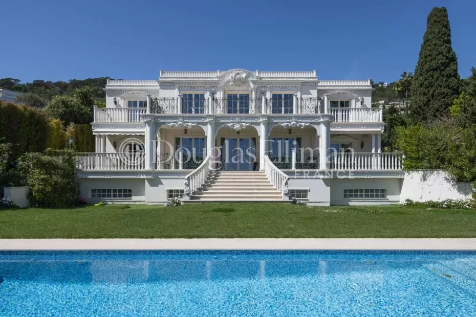 Image - SUPER CANNES – Splendid villa with panoramic sea view