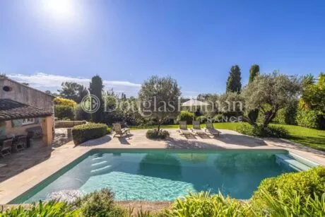 Image - OPIO – Une charmante villa de 4 chambres avec piscine chauffée - Image nᵒ1