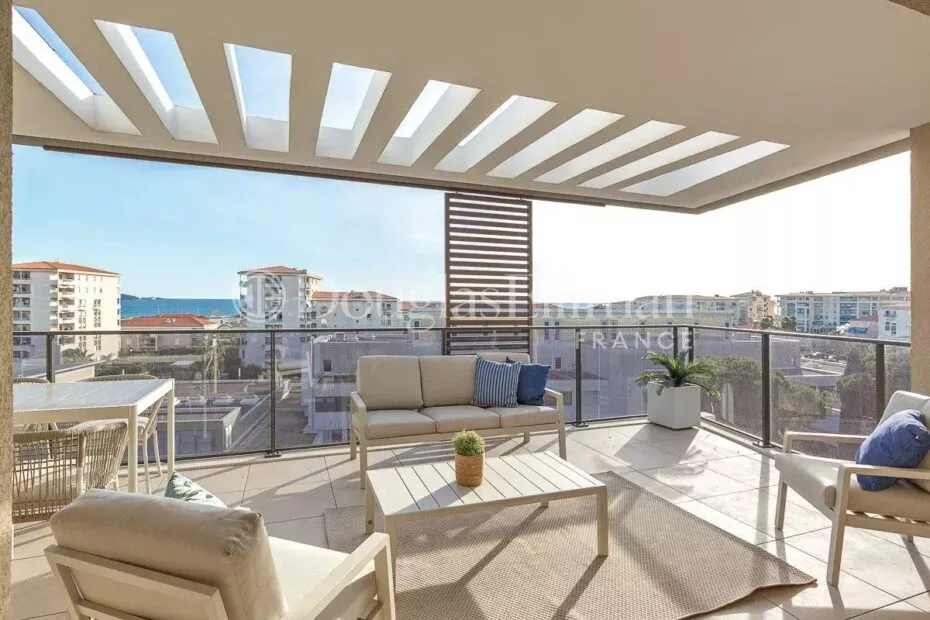 Image - Antibes – Penthouse vue mer de 90m2 avec une terrasse de 25m2 !
