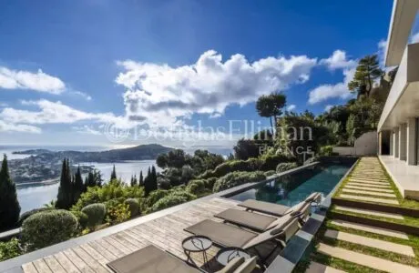 Image - VILLEFRANCHE-SUR-MER – Brand-New Contemporary Villa with Sea View in a Gated Domain - Picture n°1