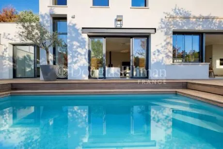 Image - BORDEAUX – BOUSCAT – Belle maison contemporaine – 6 Chambres – Piscine et Garage - Image nᵒ1