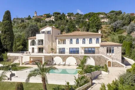 Image - VALLAURIS – GOLFE JUAN – Fully renovated villa with sea view & infinity pool - Picture n°1