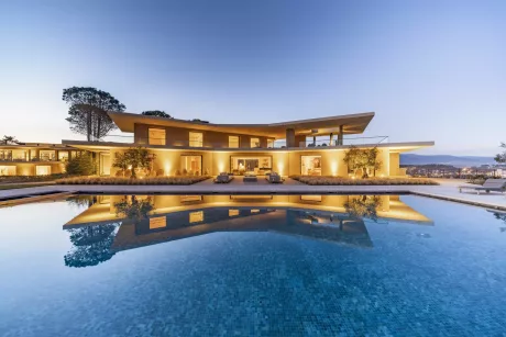 Image - Les 5 plus belles villas de la Côte d’Azur, en bord de mer