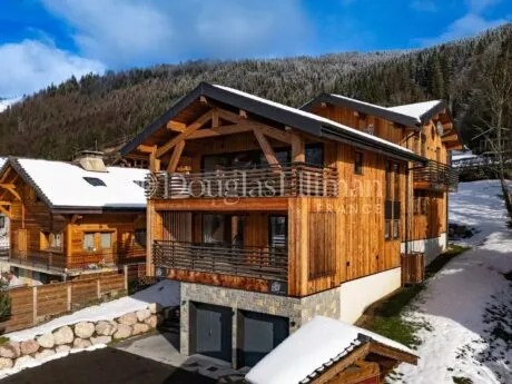 Image - MONTRIOND – chalet récemment achevé - Image nᵒ1