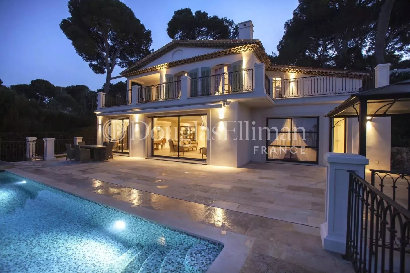 Image - CAP D&rsquo;ANTIBES – VUE MER PANORAMIQUE – VILLA NÉO-PROVENÇALE