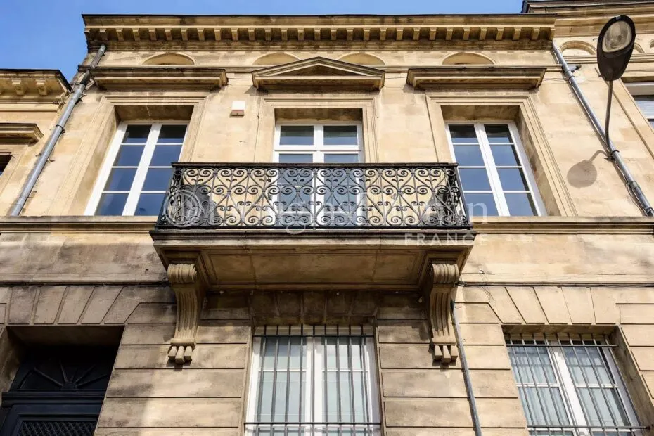 Image - BORDEAUX TRIANGLE – Hôtel particulier avec jardin, piscine et parking