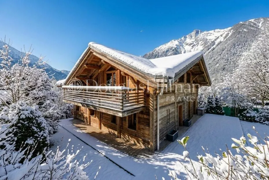 Image - CHAMONIX – A recently built 4-bedroom chalet at the foot of Les Planards ski area
