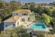 Image - SAINT-PAUL-DE-VENCE : Une spacieuse villa avec piscine intérieur