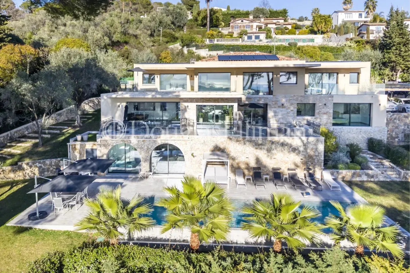 Image - MOUGINS – Contemporary house with Spectacular views