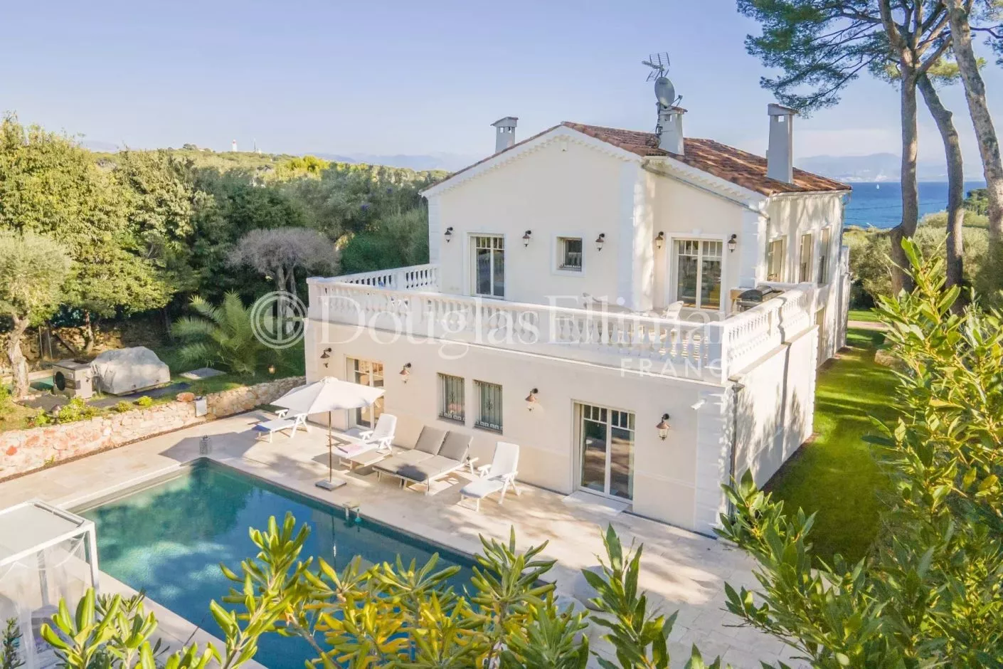 Image - Cap d&rsquo;Antibes – Magnifique villa rénovée à deux pas des plages