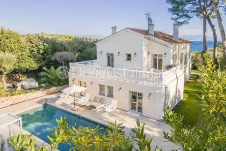 Image - Cap d&rsquo;Antibes – Magnifique villa rénovée à deux pas des plages - Image nᵒ1