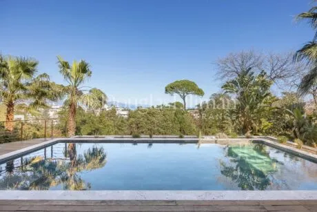 Image - ANTIBES – Renovated villa with sea views, pool, and hot tub - Picture n°1