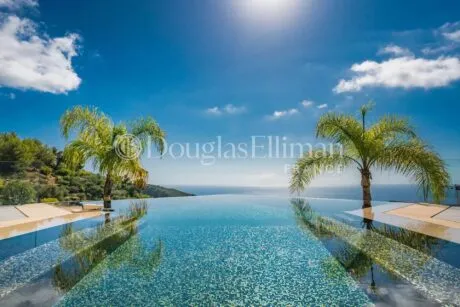 Image - EZE – Luxurious contemporary villa with panoramic seaview - Picture n°1