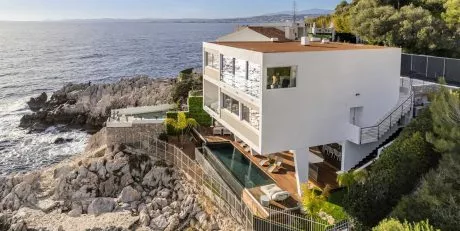 Image - Sunday Times – Exceptionnelle propriété pieds dans l&rsquo;eau à Nice