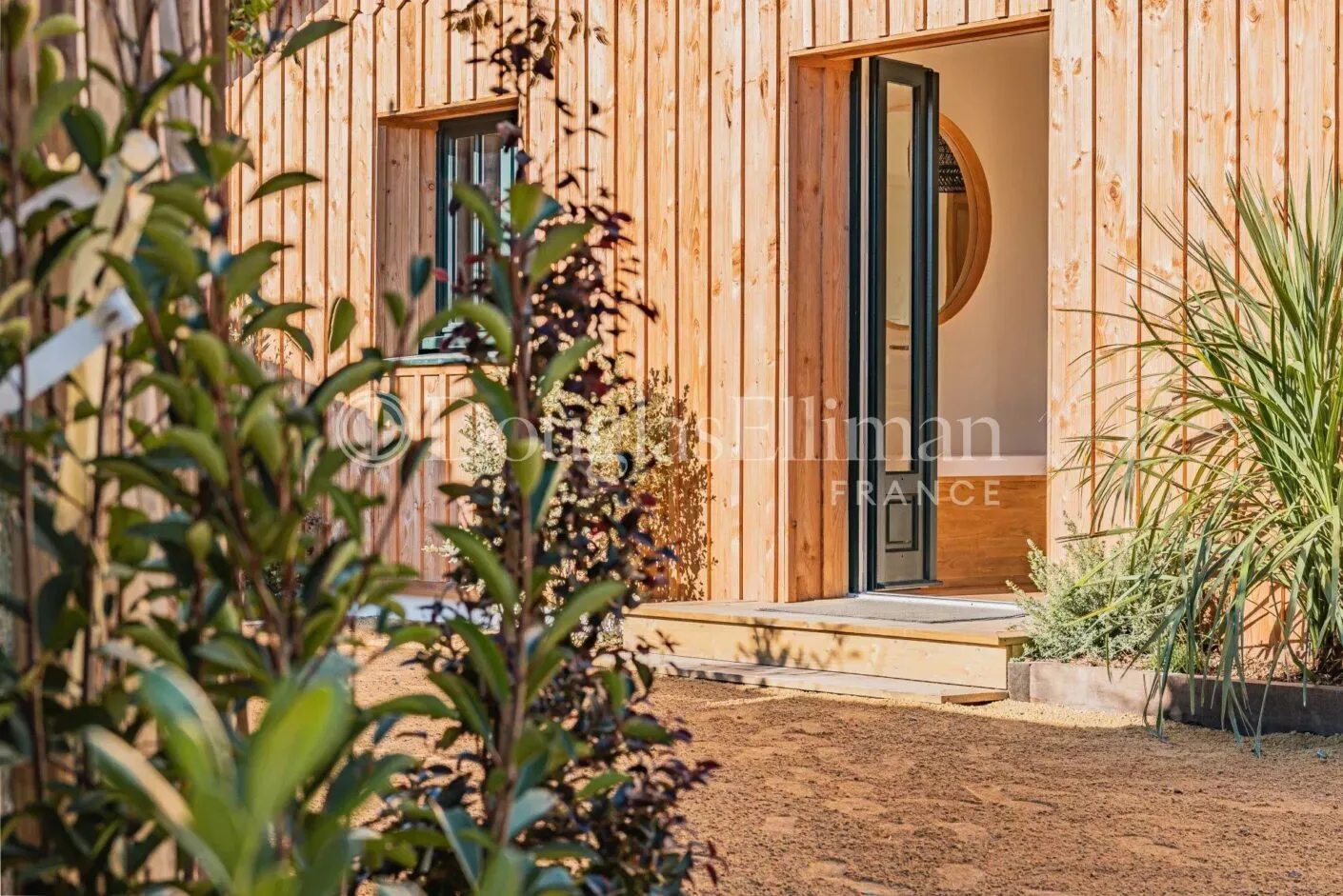 Image - CAP-FERRET – Cabin-style villa in the heart of Le Canon village