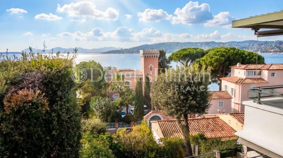 Image - CAP D&rsquo;ANTIBES – Appartement moderne avec vue mer panoramique