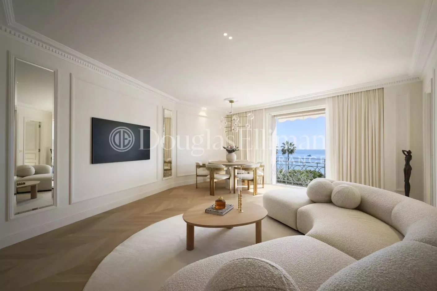 Image - CANNES CROISETTE – Magnificent renovated 4-room apartment with sea view
