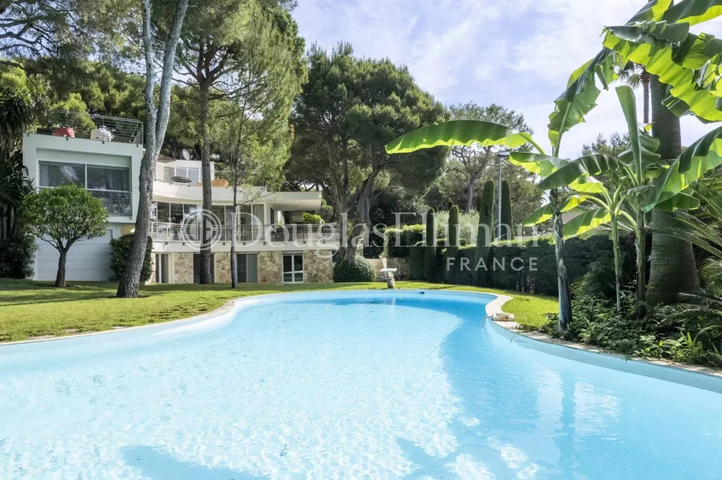 Image - SAINT-JEAN-CAP-FERRAT – Exceptional Contemporary Villa with Panoramic Sea View