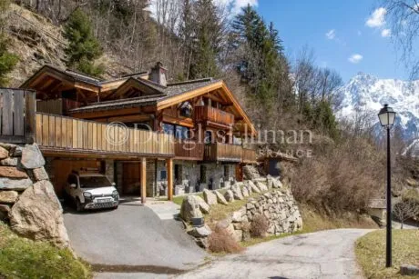 Image - LES HOUCHES – Chalet 5 chambres, vue imprenable. - Image nᵒ1