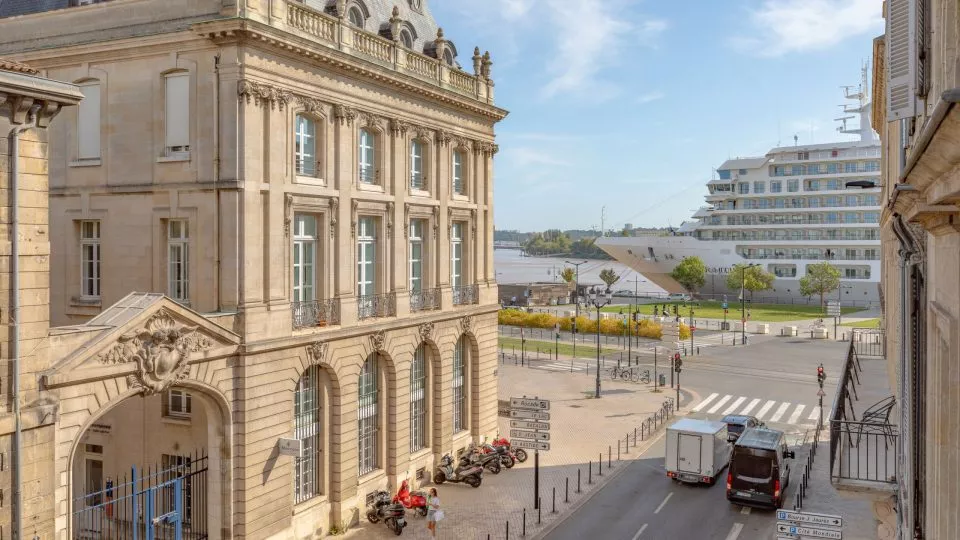 Image - The Luxury Real Estate Market in Bordeaux
