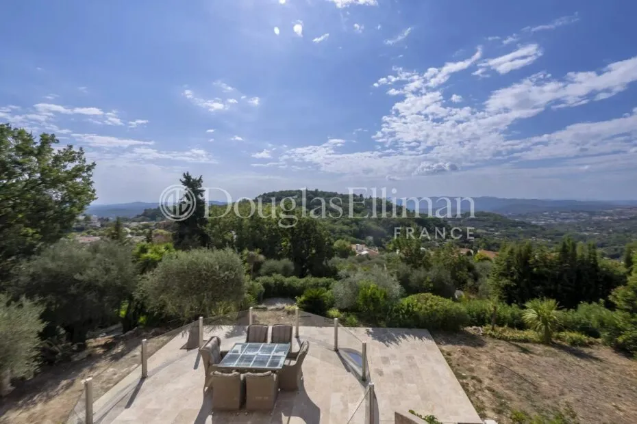 Image - CHATEAUNEUF-DE-GRASSE – Large Villa with Panoramic Views and Two Swimming Pools
