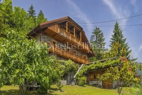 Image - PASSY – Une auberge historique magnifiquement restaurée, dotée de 7 chambres. - Image nᵒ1