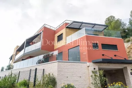 Image - Eze – splendid 5-room duplex apartment - Picture n°1