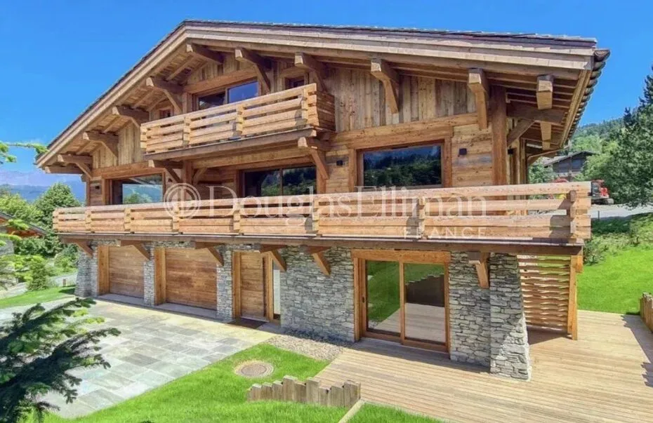 Image - Exceptionnel chalet neuf à proximité des pistes de ski et du prestigieux golf du Mont d’Arbois