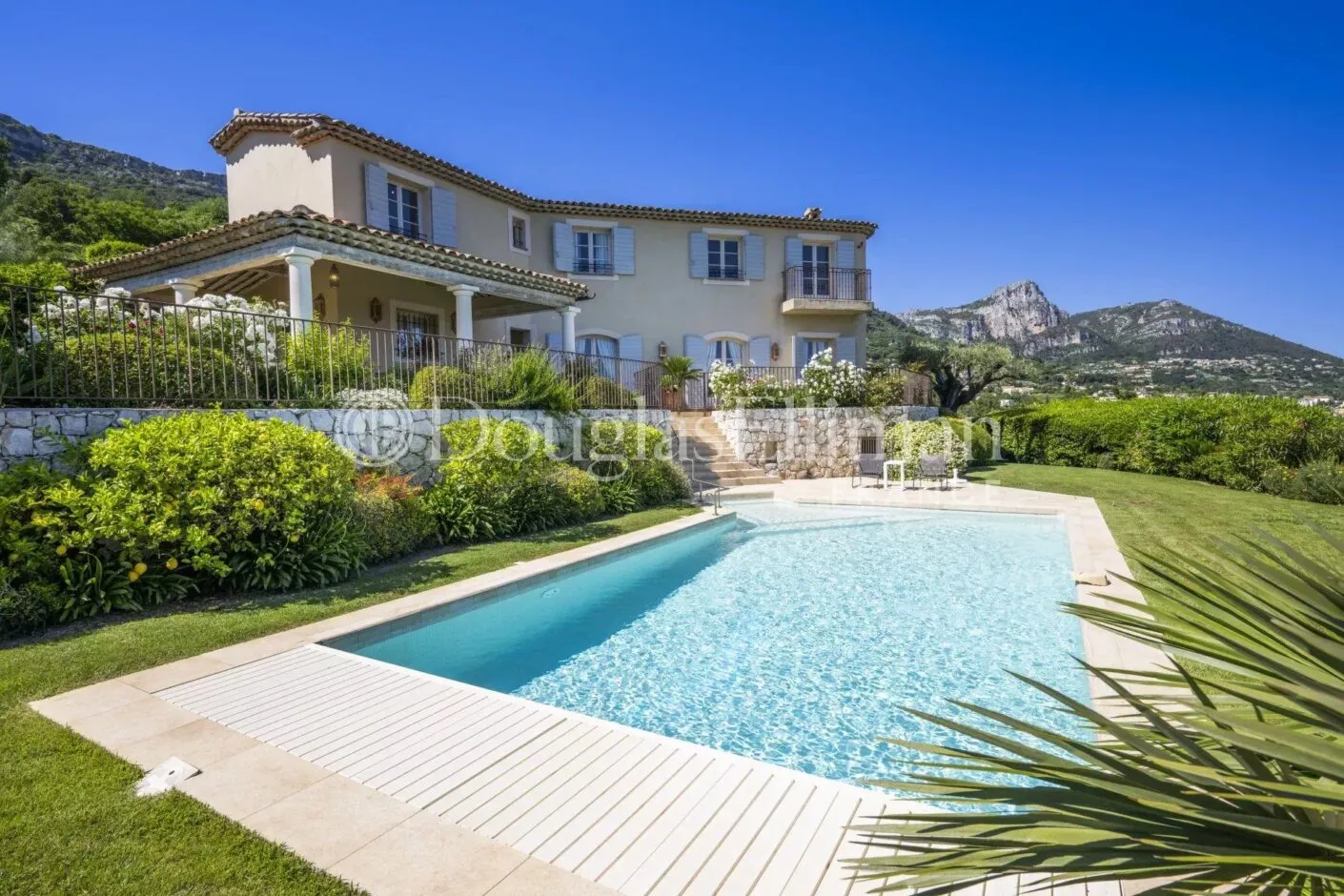 Image - VENCE – Villa with sea view, in a private estate