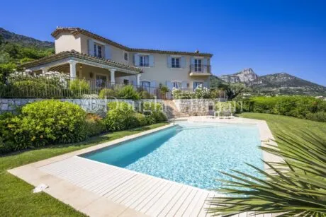 Image - VENCE – Villa with sea view, in a private estate - Picture n°1