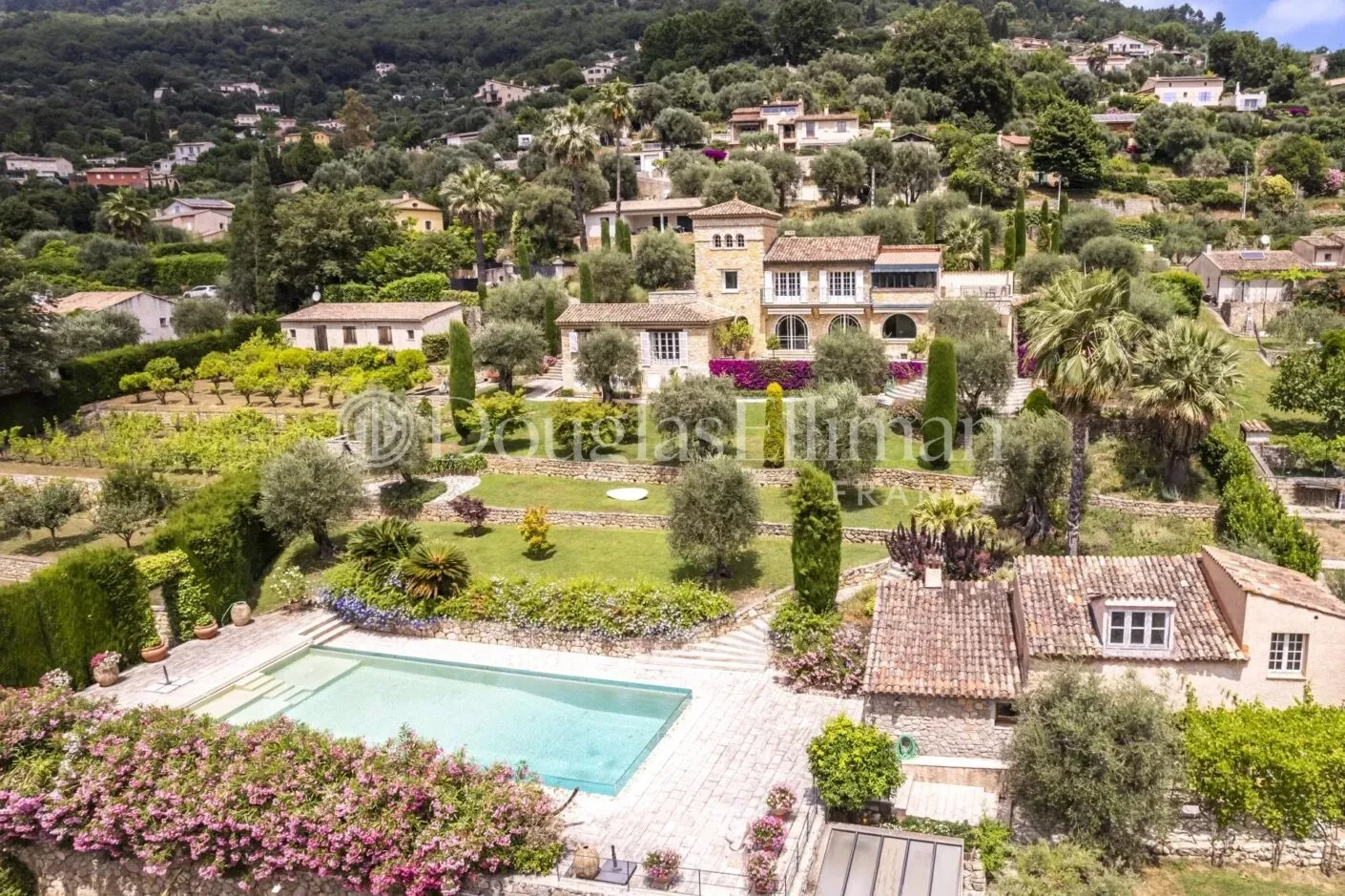 Image - LE BAR-SUR-LOUP : An Exceptional Stone Estate with Panoramic Views, Pool, Tennis & Provençal Gardens