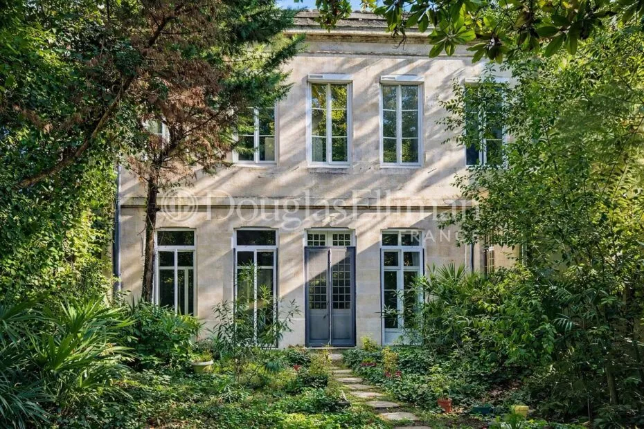 Image - BORDEAUX – Hôtel particulier avec jardin