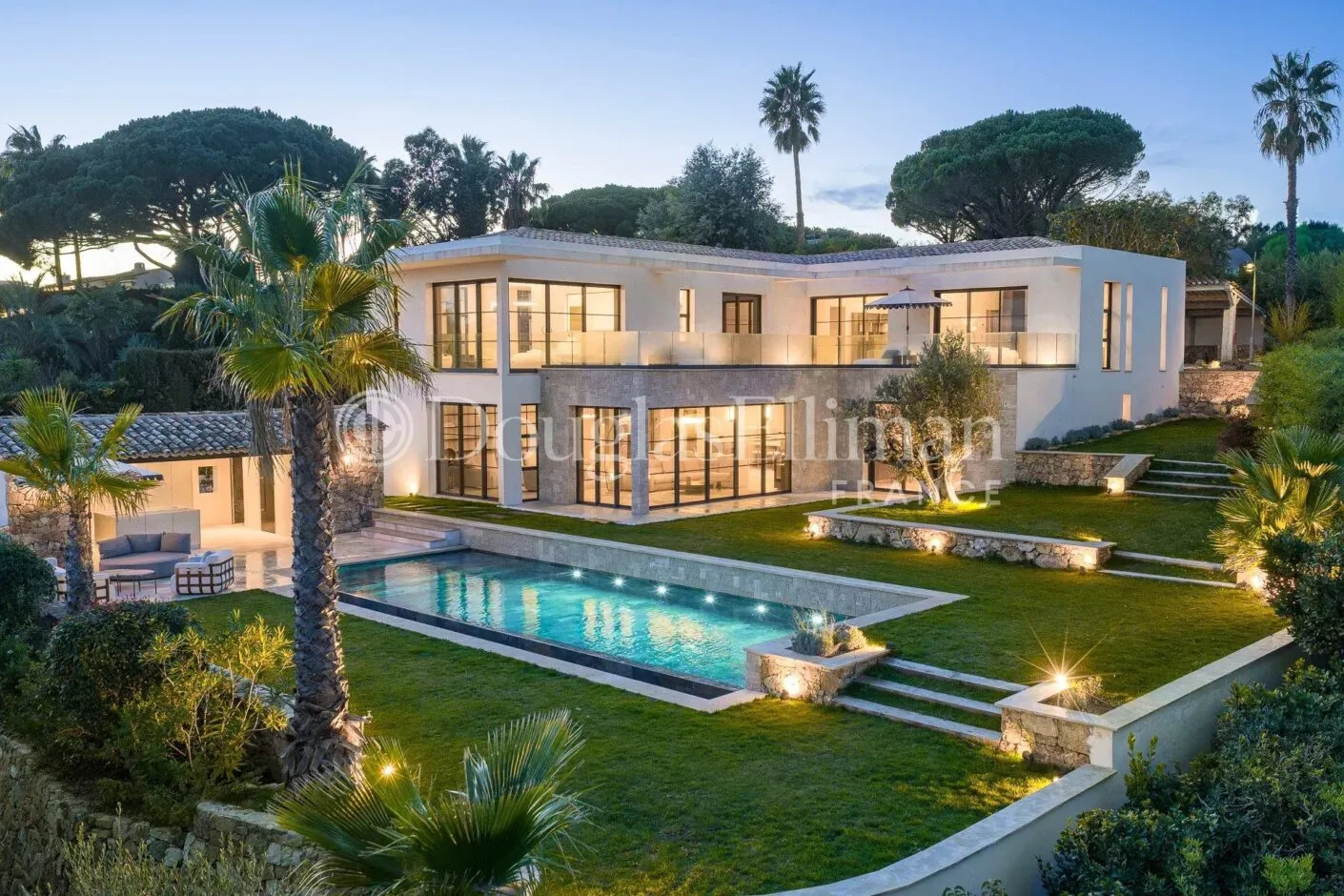 Image - SUPER CANNES – Villa contemporaine avec vue mer panoramique