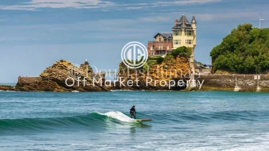 Image - BIARRITZ – Villa avec vues océan et montagnes